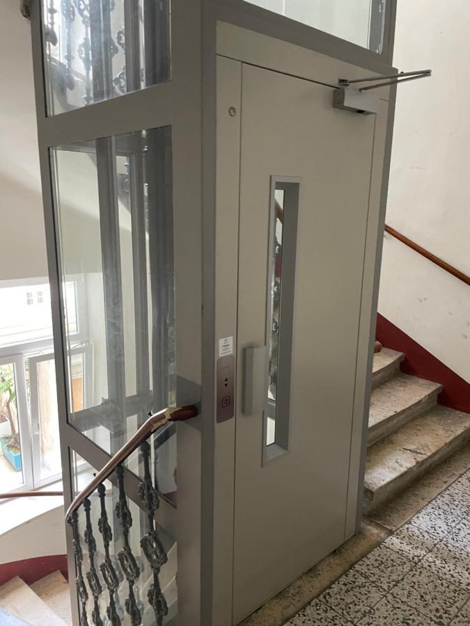 Feel At Home - Self Check In Vienna Exterior photo